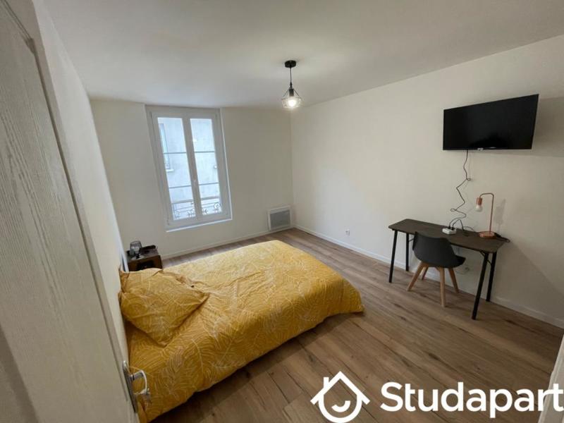 Chambre - 9 m² - 1 pièce