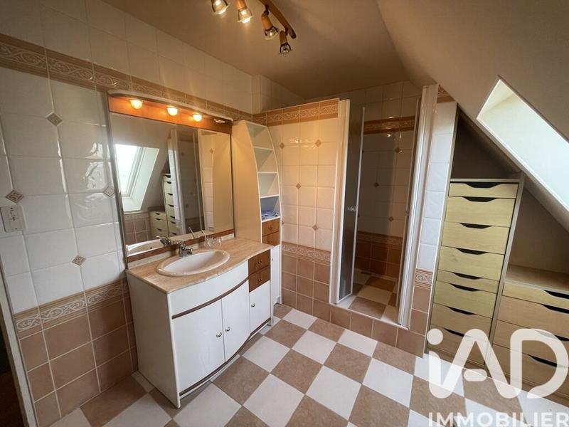 Maison - 183 m² - 6 pièces