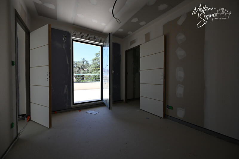 Appartement - 110 m² - 5 pièces