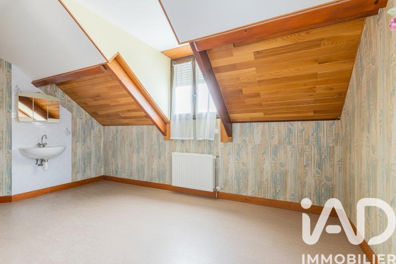 Maison - 247 m² - 10 pièces