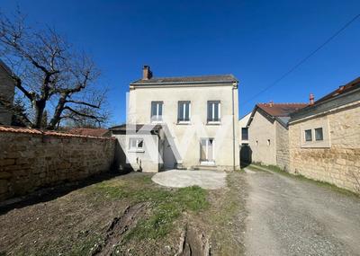 Maison - 94 m² - 5 pièces