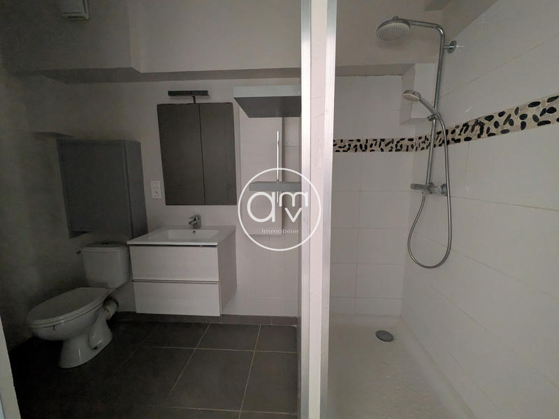 Appartement - 90 m² - 3 pièces