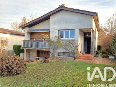 Maison - 93 m² - 5 pièces