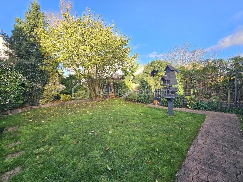 Pavillon - 150 m² - 6 pièces