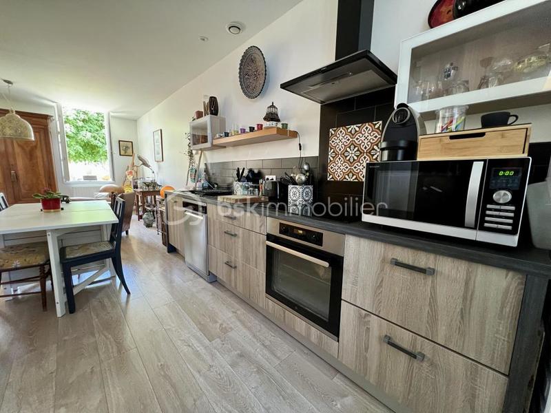 Maison - 213 m² - 9 pièces