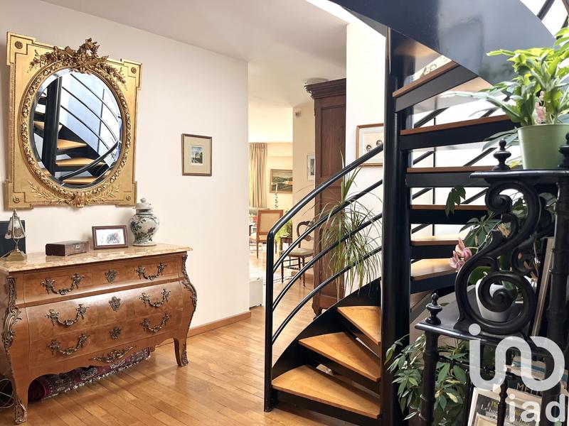 Appartement - 111 m² - 4 pièces