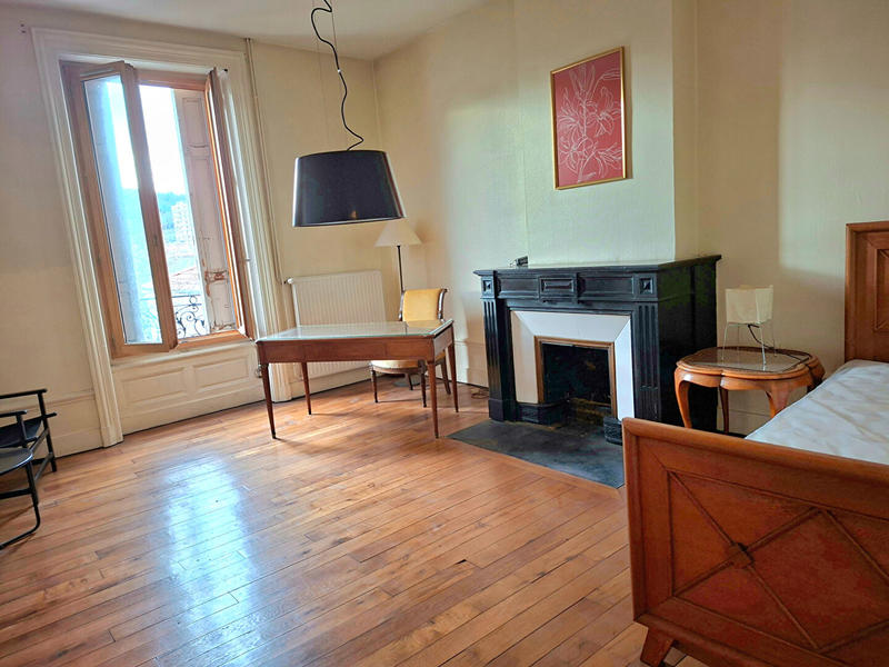 Appartement - 84 m² - 3 pièces