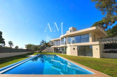 Villa - 300 m² - 8 pièces