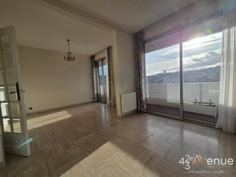 Appartement - 125 m² - 6 pièces