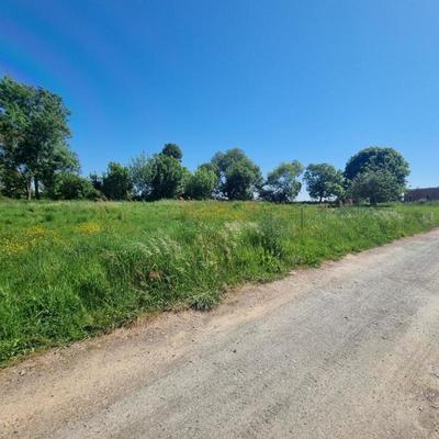 Terrain constructible - 681 m²
