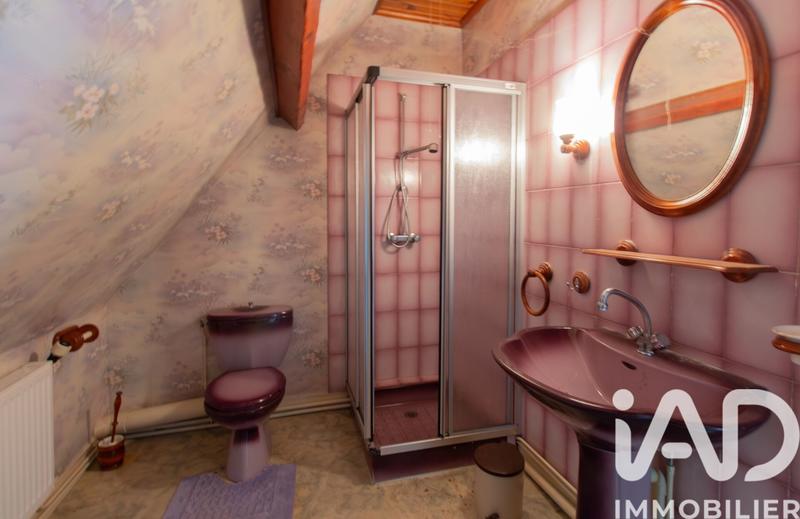 Maison - 208 m² - 9 pièces