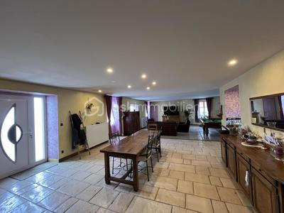 Maison - 245 m² - 6 pièces