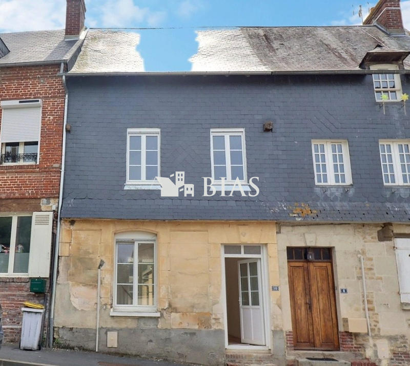 Maison - 90 m² - 4 pièces