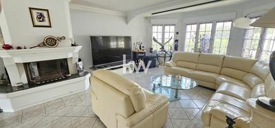 Propriété - 265 m² - 8 pièces