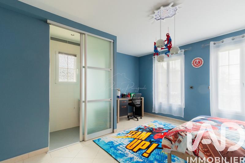 Maison - 338 m² - 10 pièces