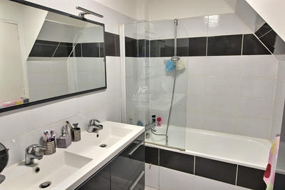 Appartement - 75 m² - 4 pièces