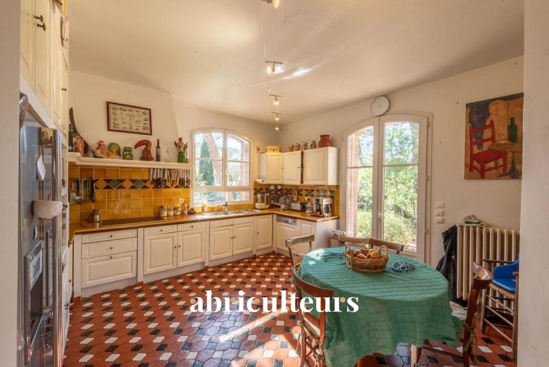 Maison ancienne - 300 m² - 8 pièces