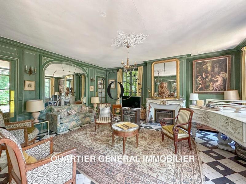 Maison de maîtres - 300 m² - 6 pièces