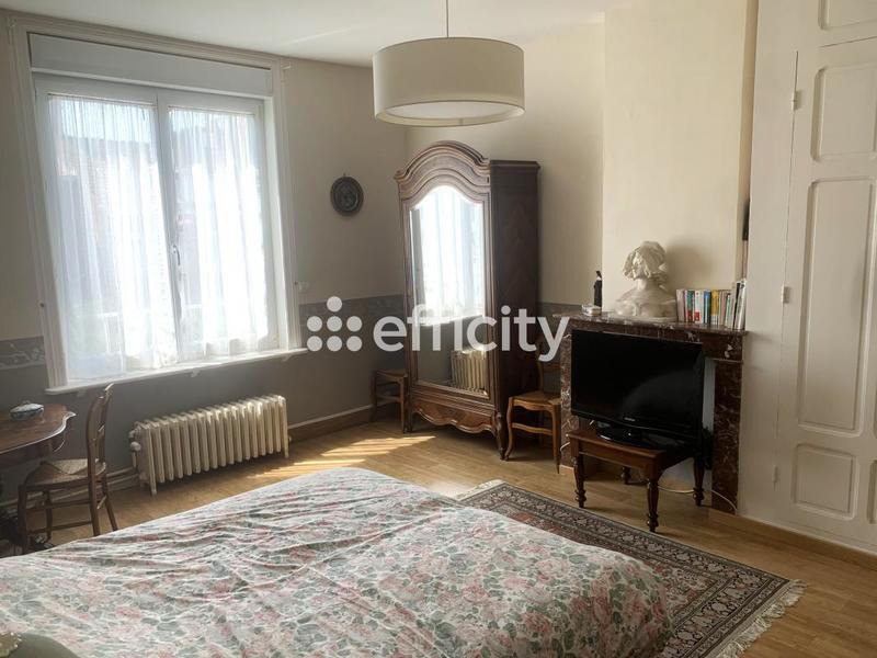 Maison - 287 m² - 8 pièces