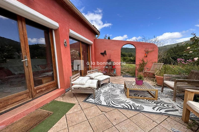 Maison - 278 m² - 11 pièces