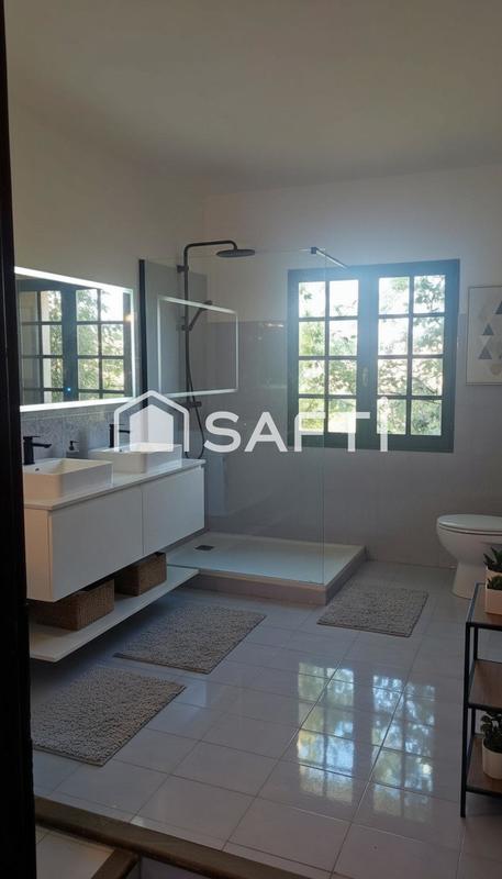 Maison - 228 m² - 7 pièces