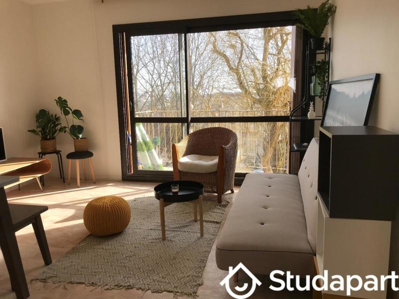 Chambre - 12 m² - 1 pièce