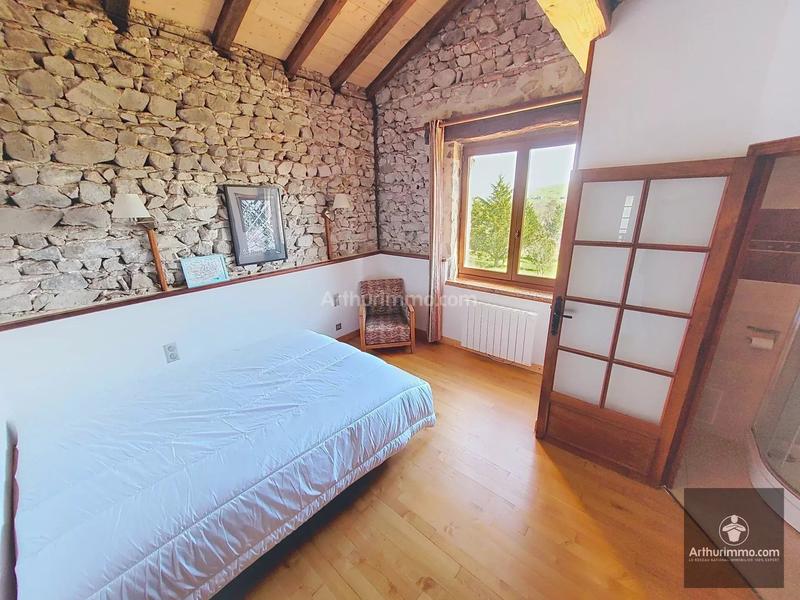 Maison - 340 m² - 8 pièces