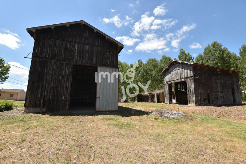 Maison - 140 m² - 2 pièces