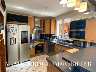 Maison traditionnelle - 96 m² - 5 pièces