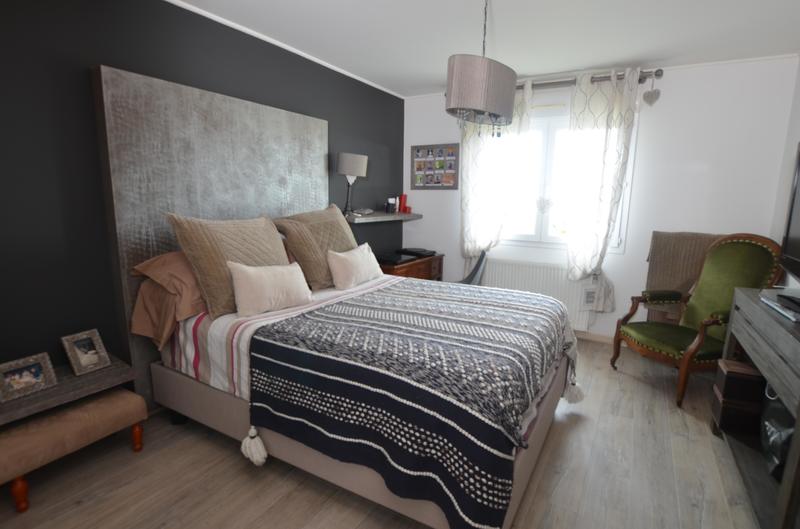 Maison - 104 m² - 4 pièces