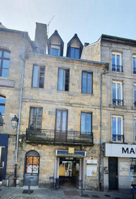 Immeuble - 473 m² - 14 pièces