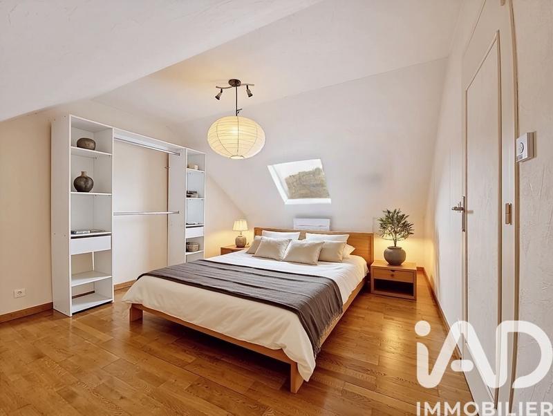 Maison - 159 m² - 7 pièces