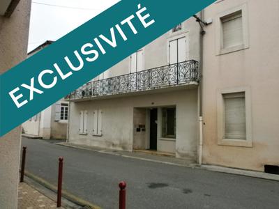 Maison - 240 m² - 10 pièces