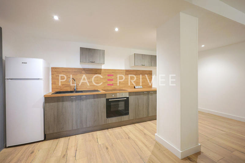 Appartement - 85 m² - 5 pièces