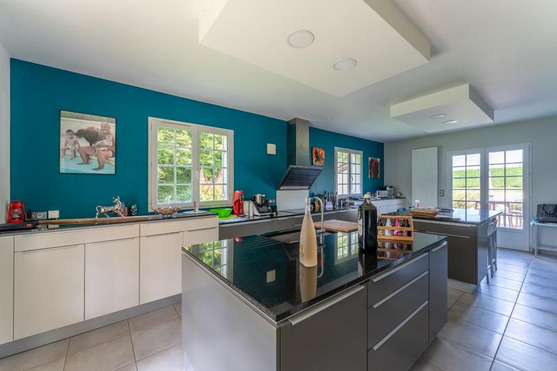 Maison - 181 m² - 7 pièces