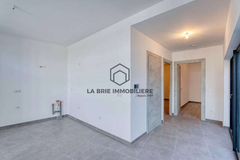 Loft - 85 m² - 5 pièces