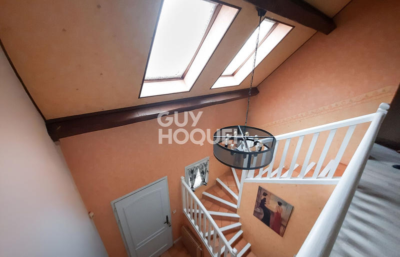 Maison - 180 m² - 7 pièces