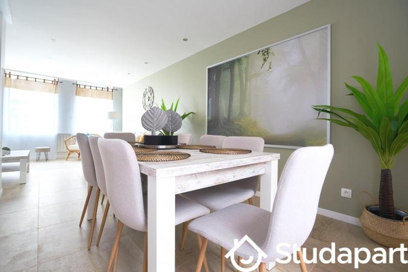 Chambre - 13 m² - 1 pièce