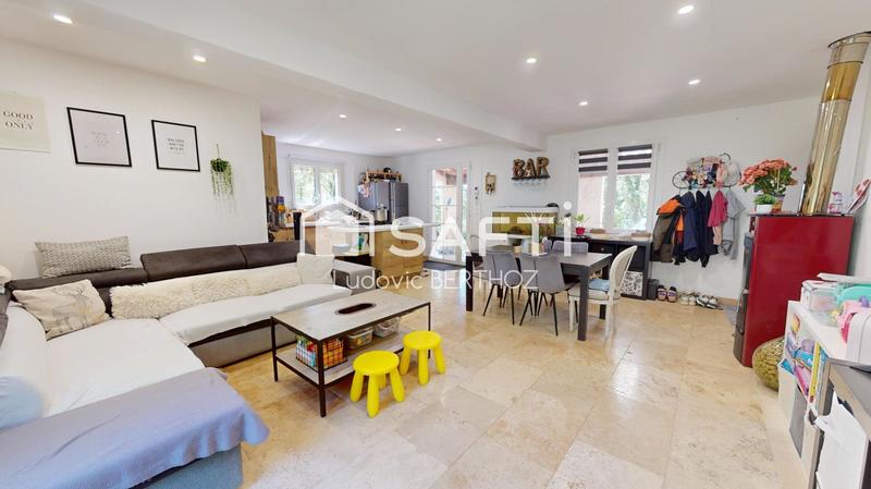 Maison - 88 m² - 4 pièces