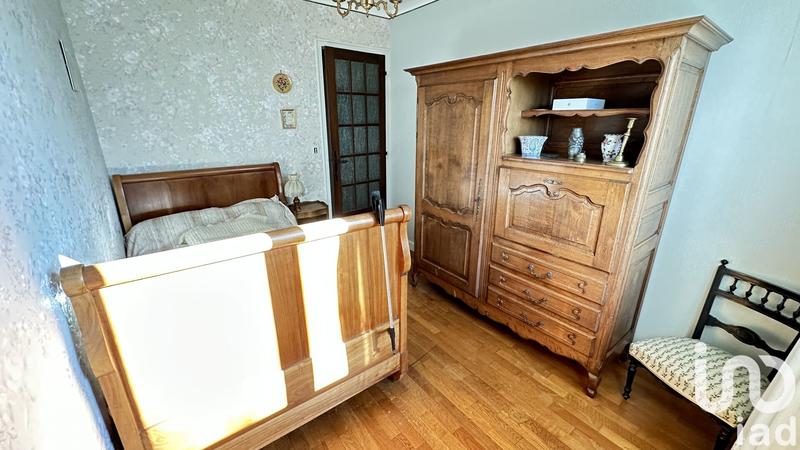 Maison - 228 m² - 9 pièces