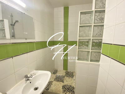 Appartement - 70 m² - 4 pièces