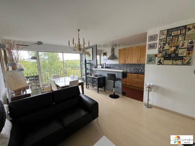 Appartement - 79 m² - 4 pièces