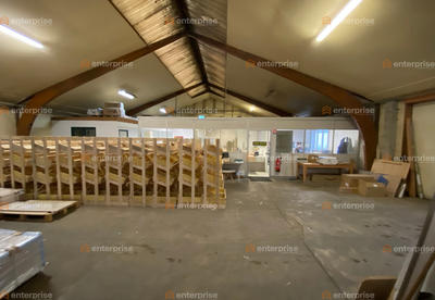 Local d'activité / Entrepôt - 600 m²