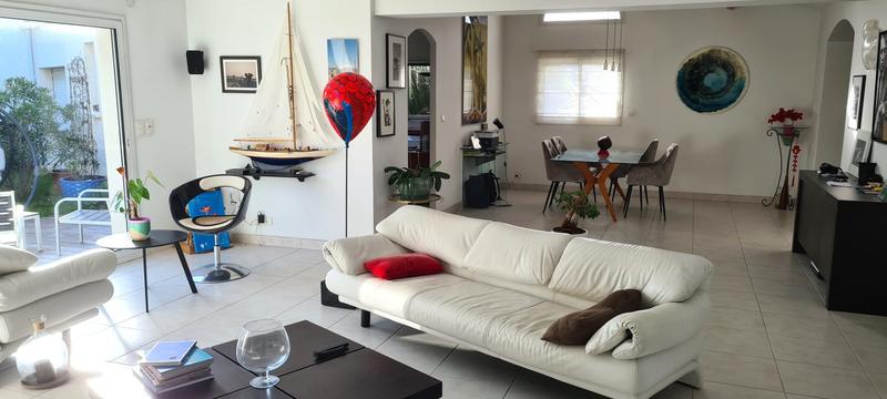 Maison - 172 m² - 7 pièces