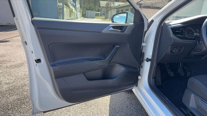 Volkswagen Polo VI 1.0 65 Confortline