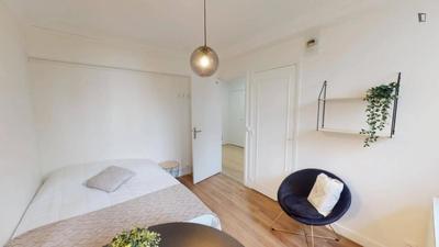 Chambre - 11 m² - 5 pièces