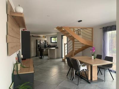 Maison - 120 m² - 6 pièces