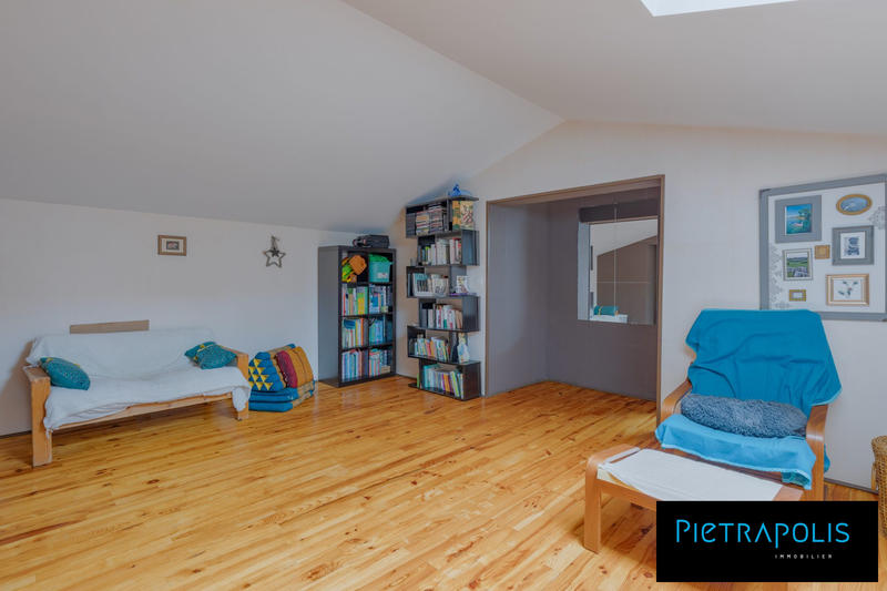 Maison - 186 m² - 7 pièces