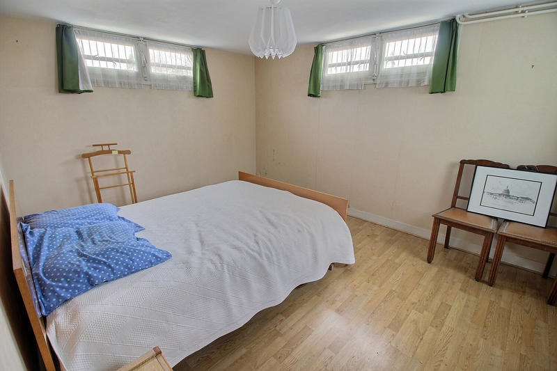 Maison - 99 m² - 6 pièces