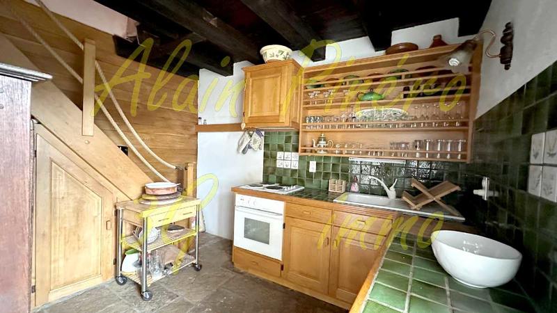 Maison - 184 m² - 10 pièces